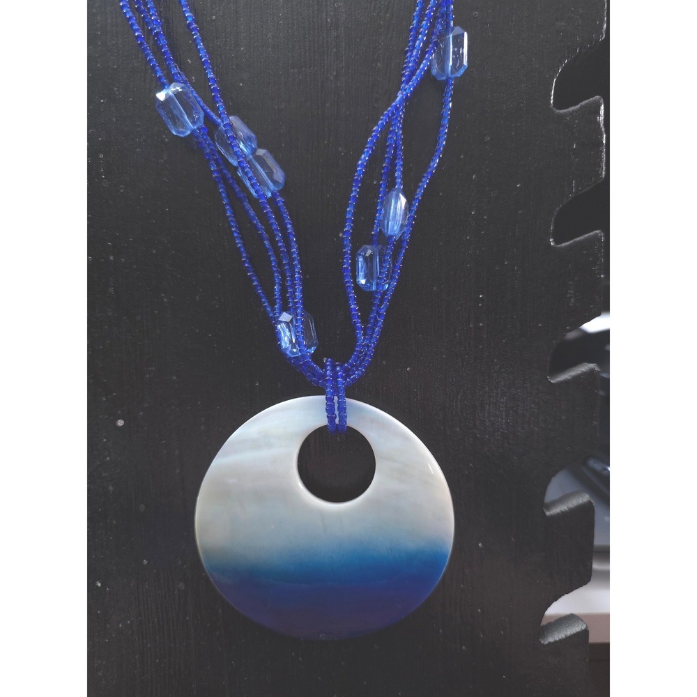 Vintage Boho Beaded Necklace Big Mother‎ of Pearl Pendant Blue Ombre Ocean Beach - Picture 3 of 9